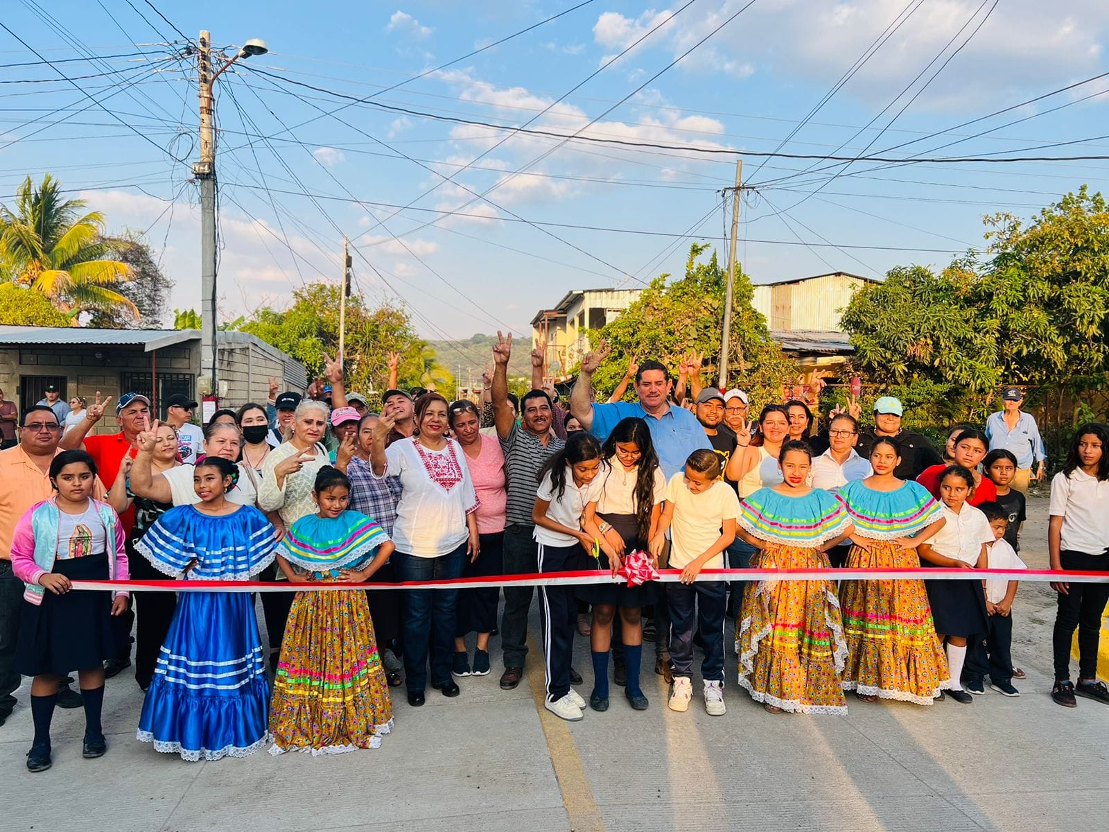 Inauguración de calles con concreto hidráulico en el barrio Juana Elena Mendoza  